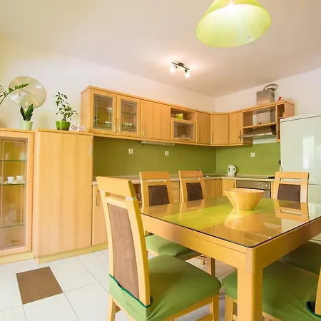 아파트 Apartman Ivana *