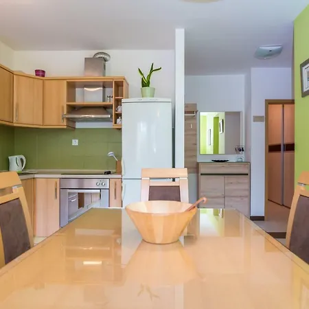 Διαμέρισμα Apartman Ivana *